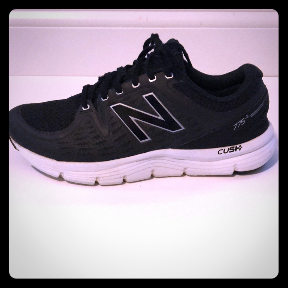 Sneakers New Balance. 775v2. Cush
